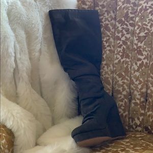 Slouch microfiber boot size 8
